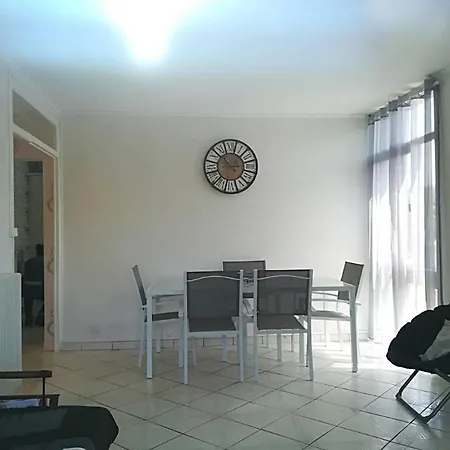 Bourg T3 En Centre 公寓 *